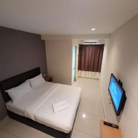 New Eastern Hotel Куала-Лумпур Экстерьер фото