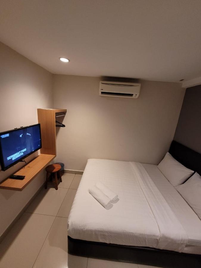 New Eastern Hotel Куала-Лумпур Экстерьер фото